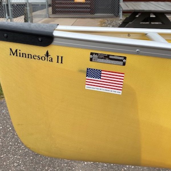 Wenonah Minnesota II Canoe – Aramid Ultralight, Silver Aluminum Trim, Bucket Seats, Foot Brace.  Blem
