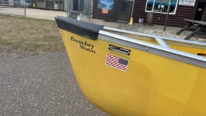 Wenonah Boundary Waters - Aramid Ultralight, Silver Trim, Hung Web Seats - Outfitter - Blem
