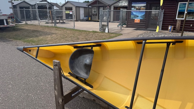 Wenonah Spirit II - Aramid Ultralight, Black Trim, Bucket Seats - Blem - Image 3