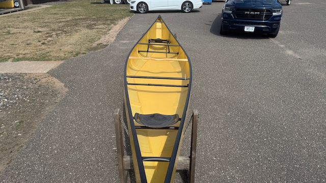Wenonah Spirit II - Aramid Ultralight, Black Trim, Bucket Seats - Blem - Image 5