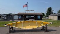 Wenonah Champlain - Aramid Ultra-Light, VersiGunwales, Aramid Bucket Seats, Sliding Bow Seat, Foot Brace - 1st Quality - Image 3