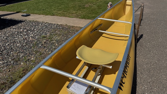 Wenonah Voyager - Aramid Ultra-Light, Silver Trim, Pedestal Seat, Footbrace - NOS - Image 4