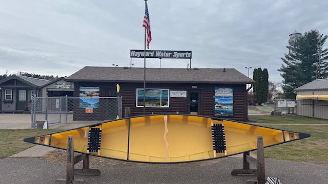 Wenonah Boundary Waters - Aramid Ultralight, Black Trim, Hung Web Seats - NOS - Image 11