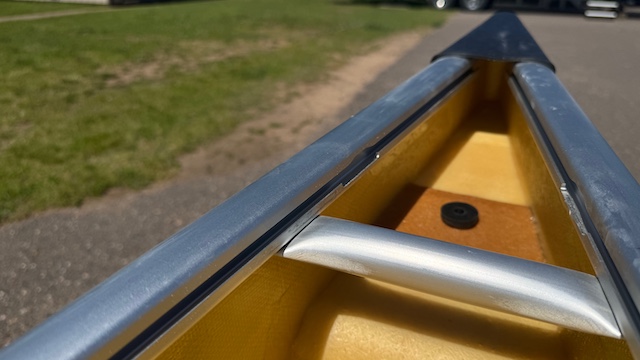 Wenonah Minnesota II Canoe - Aramid Ultra-Light, VersiGunwale, Bucket Seats, Foot Brace, Outfitter Edition - NOS - Image 16