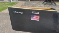 Wenonah Advantage - Graphite Ultralight, Wood Inwales, Pedestal Seat, Foot Brace - Blem