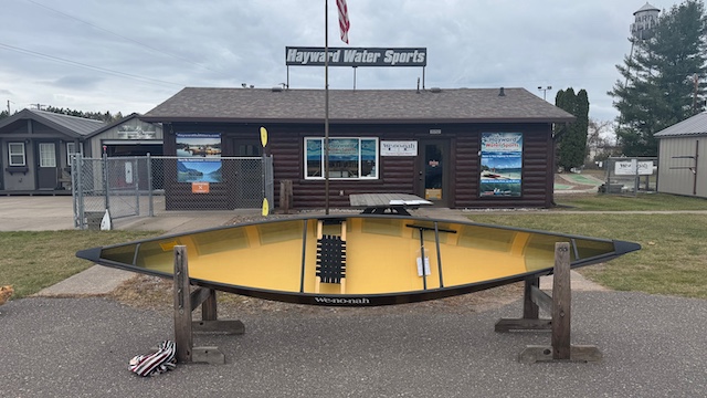 Wenonah Vagabond - Graphite Ultralight, Black Trim, Center Adjustable Hung Web Seat - Blem - 1 of a kind - Image 3