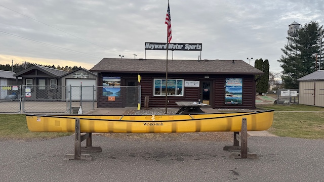 Wenonah Minnesota II Canoe - Aramid Ultralight, Black Trim, Outfitter Edition, 2 Sliding Bucket Seats, Foot Brace - NOS - Image 2