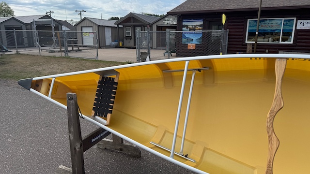 Wenonah 17 Wenonah Canoe - Aramid Ultra-Light, Silver Trim, Web Seats, Signature Series - NOS - Image 4