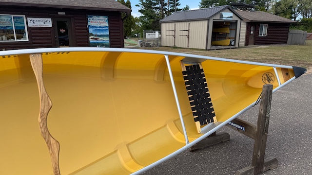 Wenonah 17 Wenonah Canoe - Aramid Ultra-Light, Silver Trim, Web Seats, Signature Series - NOS - Image 5