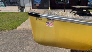 Wenonah Spirit II - Aramid Ultra-Light, VersiGunwale, Ash Yoke, Bucket Seats with Sliding Bow, Foot Brace - NOS