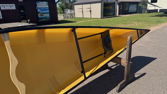 Wenonah Escape - Aramid SuperLight, Black Trim, Ash Yoke, Graphite Bucket Seats, Foot Brace Installed - NOS - Image 5