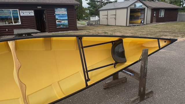 Wenonah Escape - Aramid SuperLight, Black Trim, Ash Yoke, Graphite Bucket Seats, Foot Brace Installed - NOS - Image 5